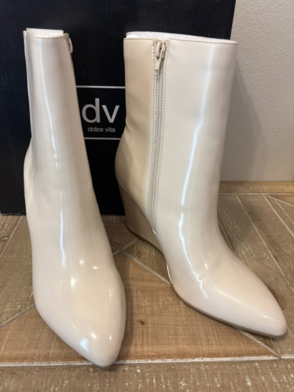 NEW DV Dolce Vita Pascal Ivory Wedge Ankle Boots Women Size 9